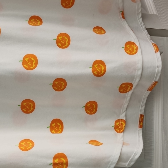 Halloween Lularoe Iris - Picture 4 of 4